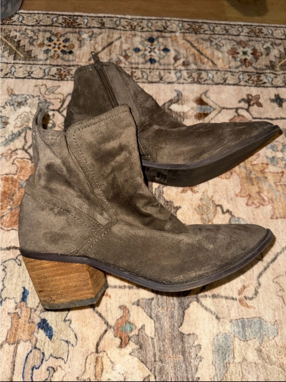 Women’s Suede Ankle Boot - Taupe